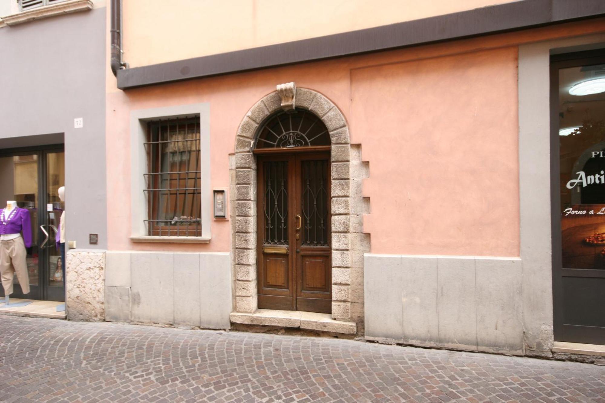 Violetta Maison, Elegante E Romantica A Salo' Salò Exterior foto